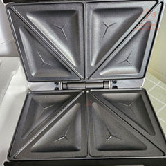 Telford Sandwich Maker | Non-Stick Cooking Plate | Cool Touch Handle & Lock | Power & Ready Indicator Lights | 1-Year Warranty